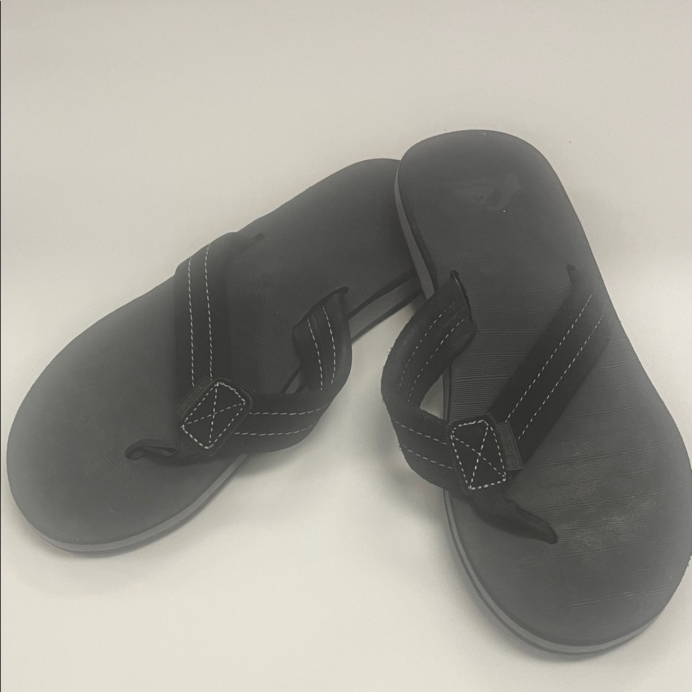 Quiksilver Men’s Black Flip-Flops size 9 / 9.5